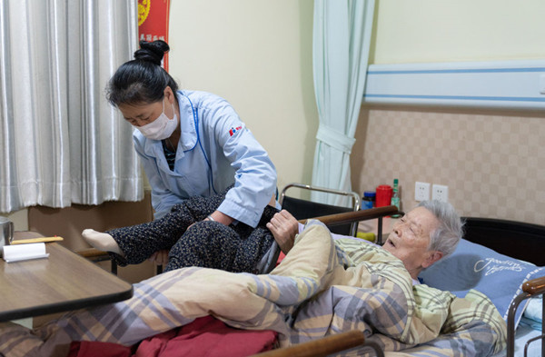 阿姨负责给客户洗内裤么？(图3)