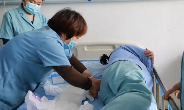 北京养老护理员(师)证报考指南:报名条件+流程+费用(图1) 北京养老护理员(师)证报考指南:报名条件+流程+费用(图1)